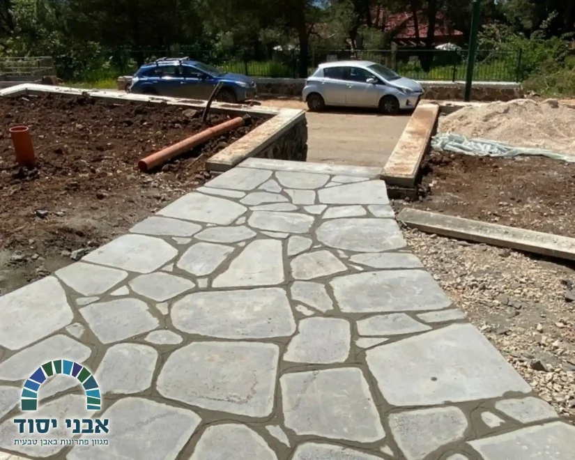 ריצוף חוץ בזלת-3_אבני יסוד