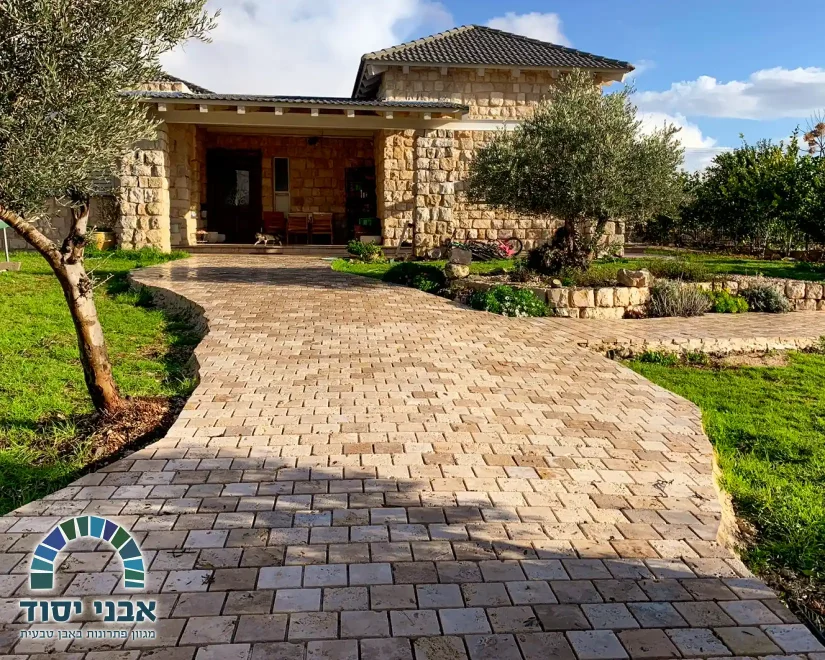 ריצוף חוץ טרוורטין-1_אבני יסוד